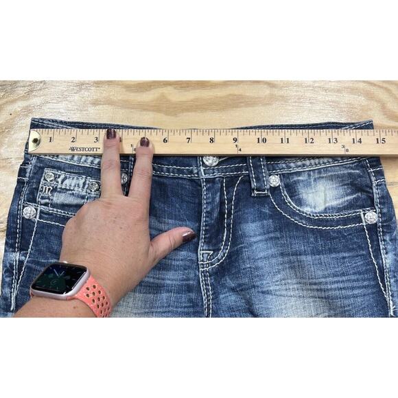 Miss Me Jeans Capris Crop Women’s Size 26 Mid Rise Embellished Medium Wash Denim - Picture 11 of 14